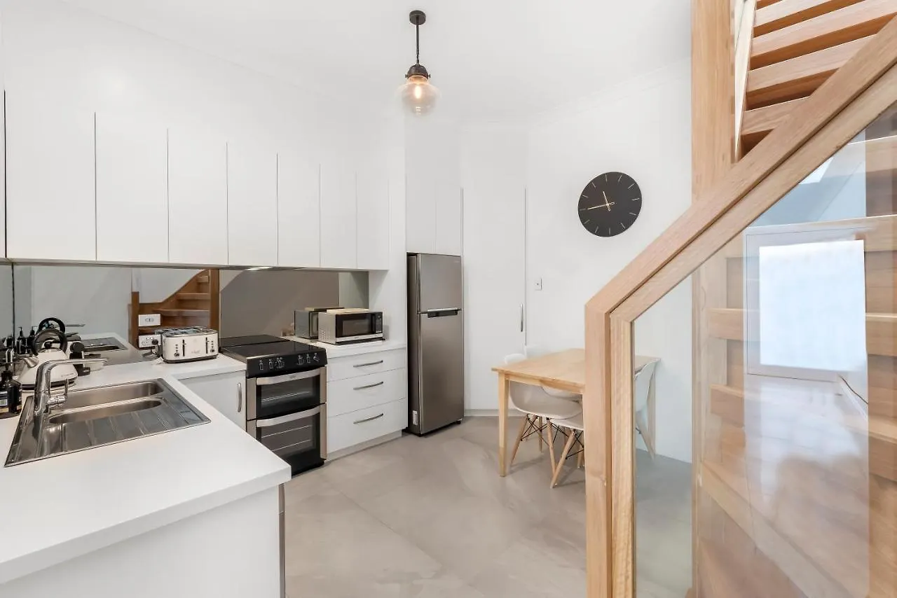 Brisbane Terrace - 3 Bedroom Hobart Inner City - Free Parking Apartment